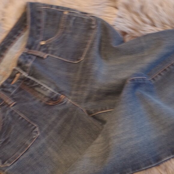 Wider Legs Contrast Dark Washed Jeans - Picture 2 of 5